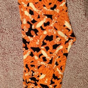 Disney Lularoe Tall&Curvy Leggings!